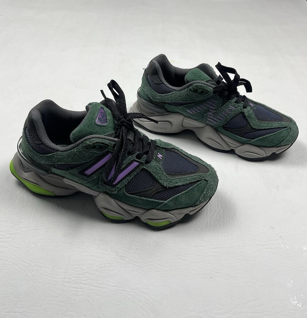 New Balance 9060 Nightwatch Purple Size 6M/7.5W